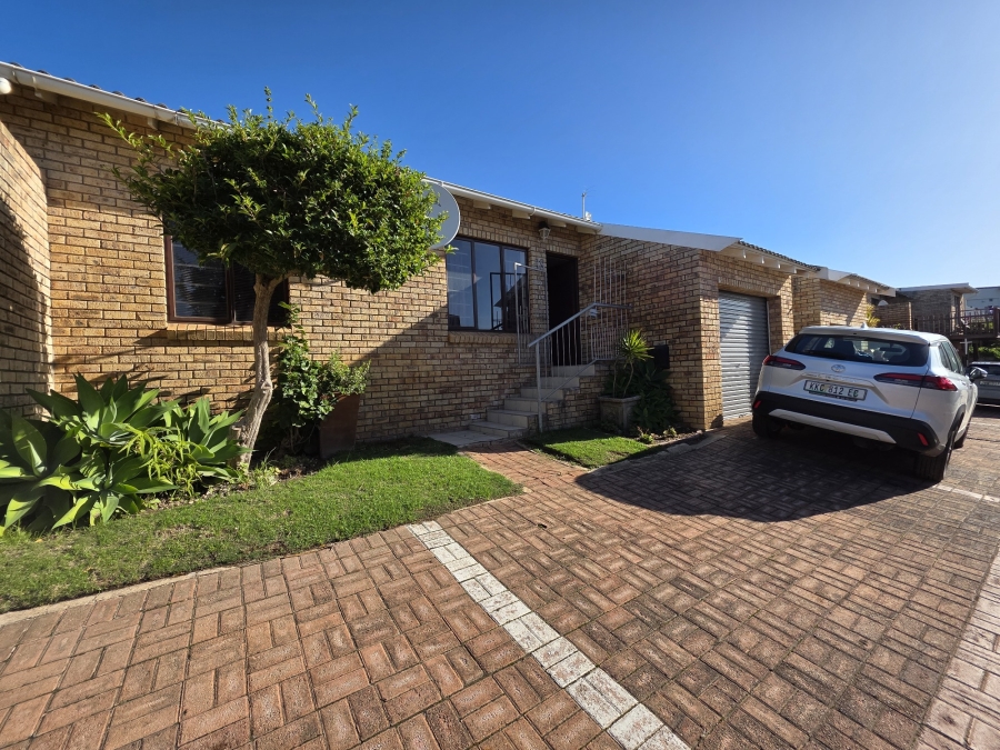 2 Bedroom Property for Sale in Jeffreys Bay Central Eastern Cape